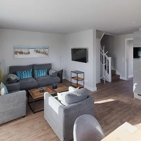 Rantum Dorf - Ferienappartments Im Reetdachhaus 1& 2 Exterior photo