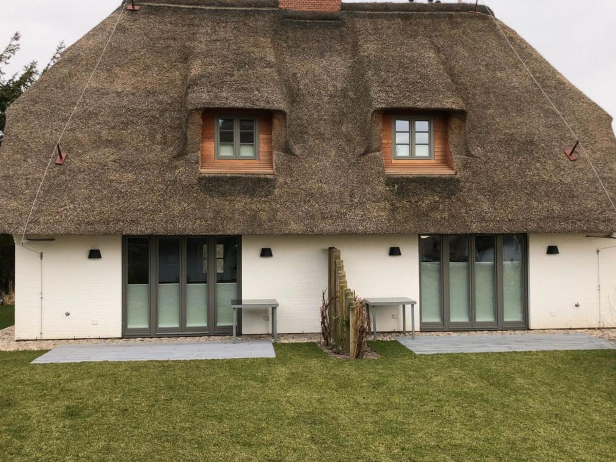 Rantum Dorf - Ferienappartments Im Reetdachhaus 1& 2 Sylt