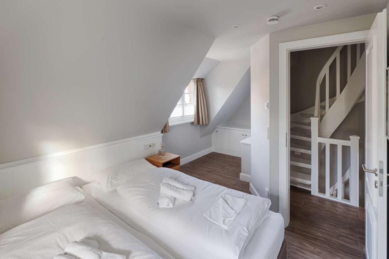 Rantum Dorf - Ferienappartments Im Reetdachhaus 1& 2 Apartment