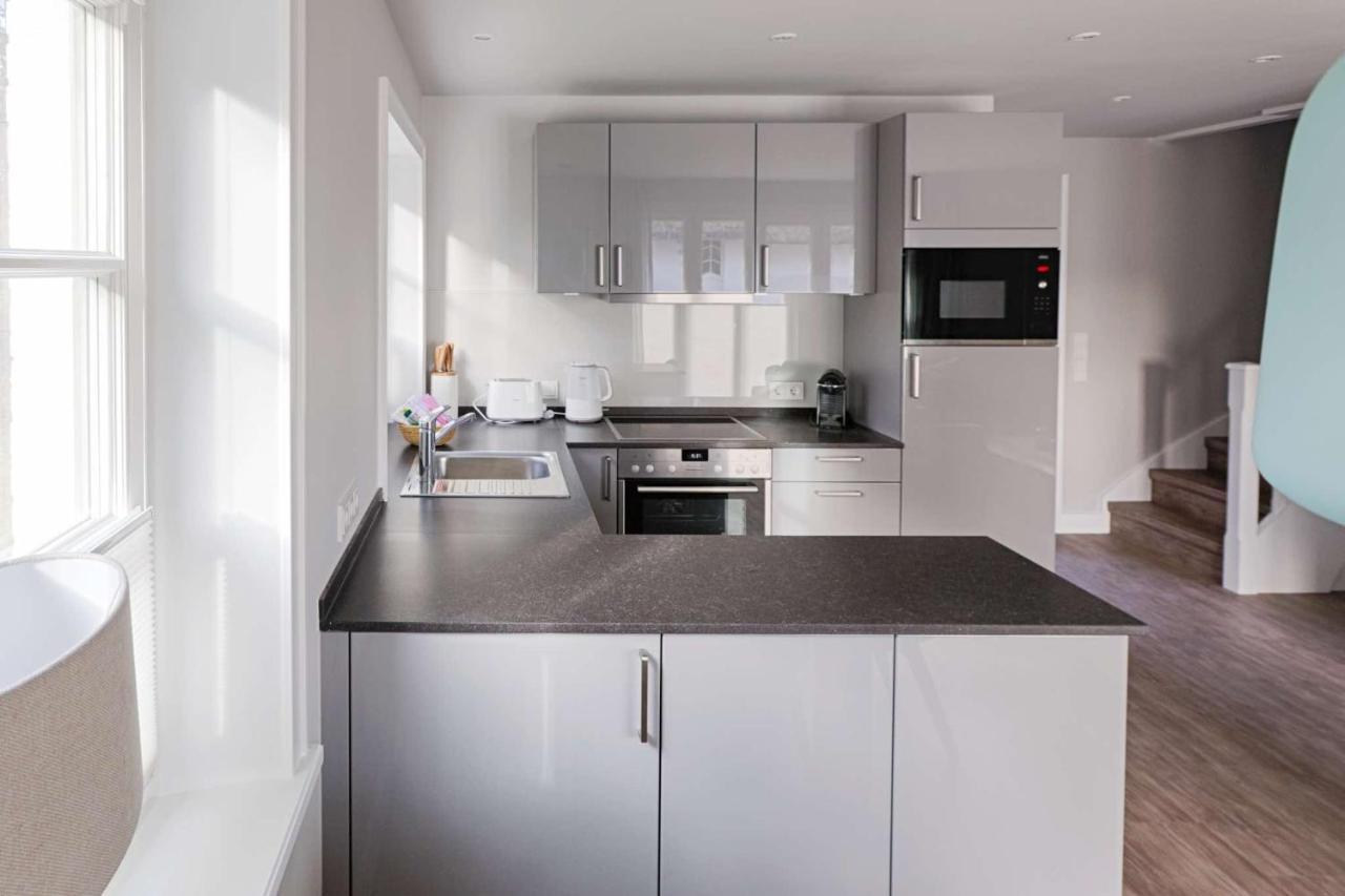 Rantum Dorf - Ferienappartments Im Reetdachhaus 1& 2 Sylt