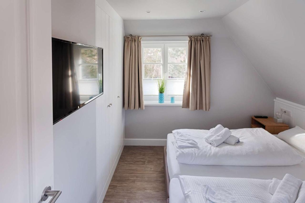 Rantum Dorf - Ferienappartments Im Reetdachhaus 1& 2 Lejlighed *